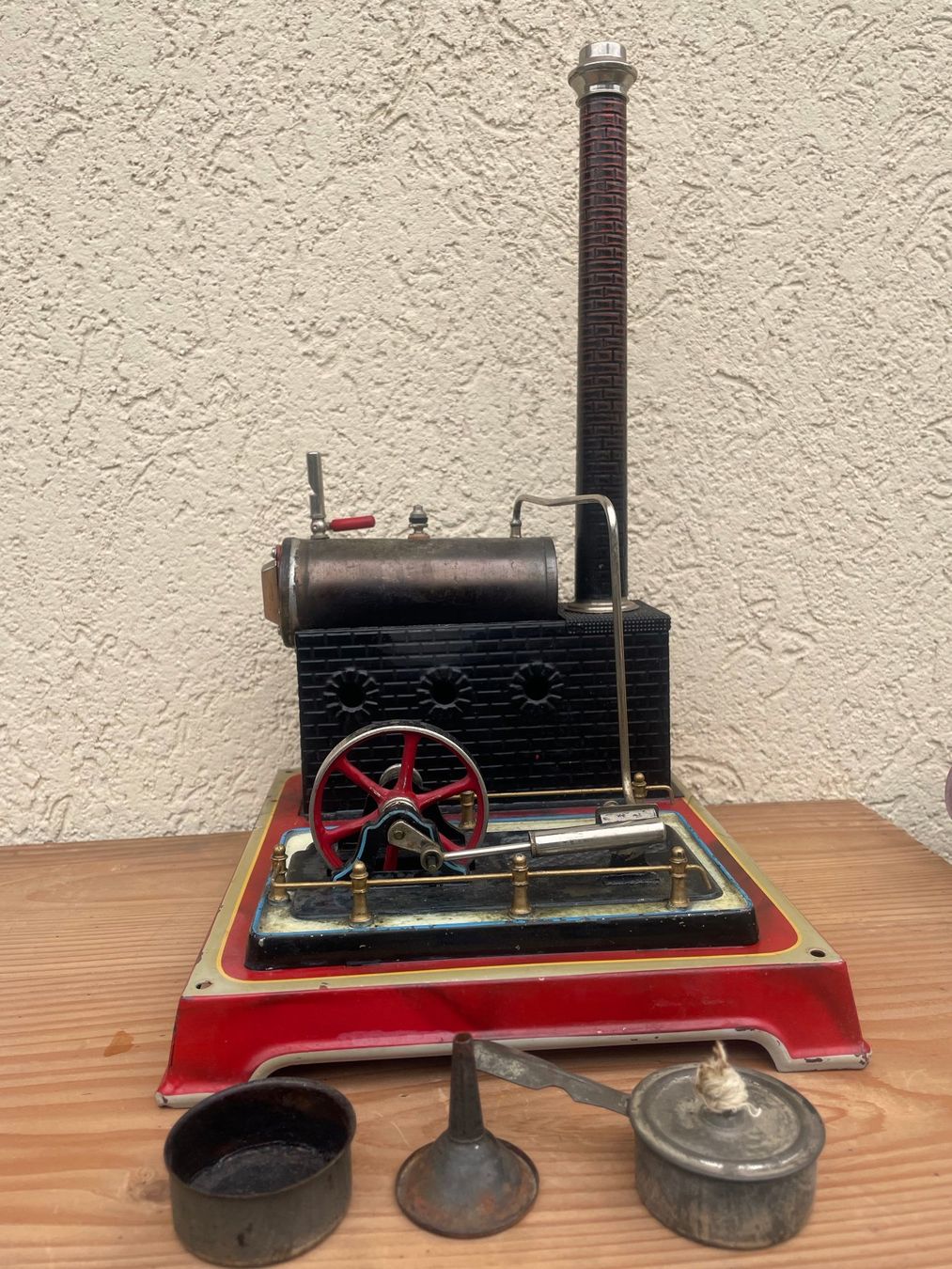 Giocattoli: Alte Dampfmaschine. Circa 1930 – Usato da Versoix venduto da HELVETICA_1