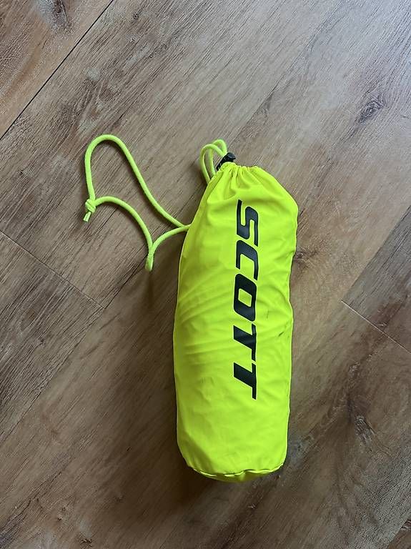 Scott Giacche: SCOTT Regenjacke Neon Grösse 46 gebraucht – Usato da Tägerwilen venduto da _Moonlight_ 3