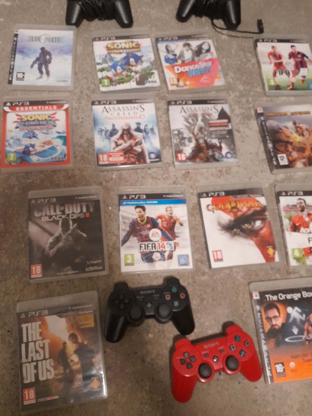 Giochi: 4 manettes ps3 et jeux – Usato da Fribourg venduto da Sami1177 1