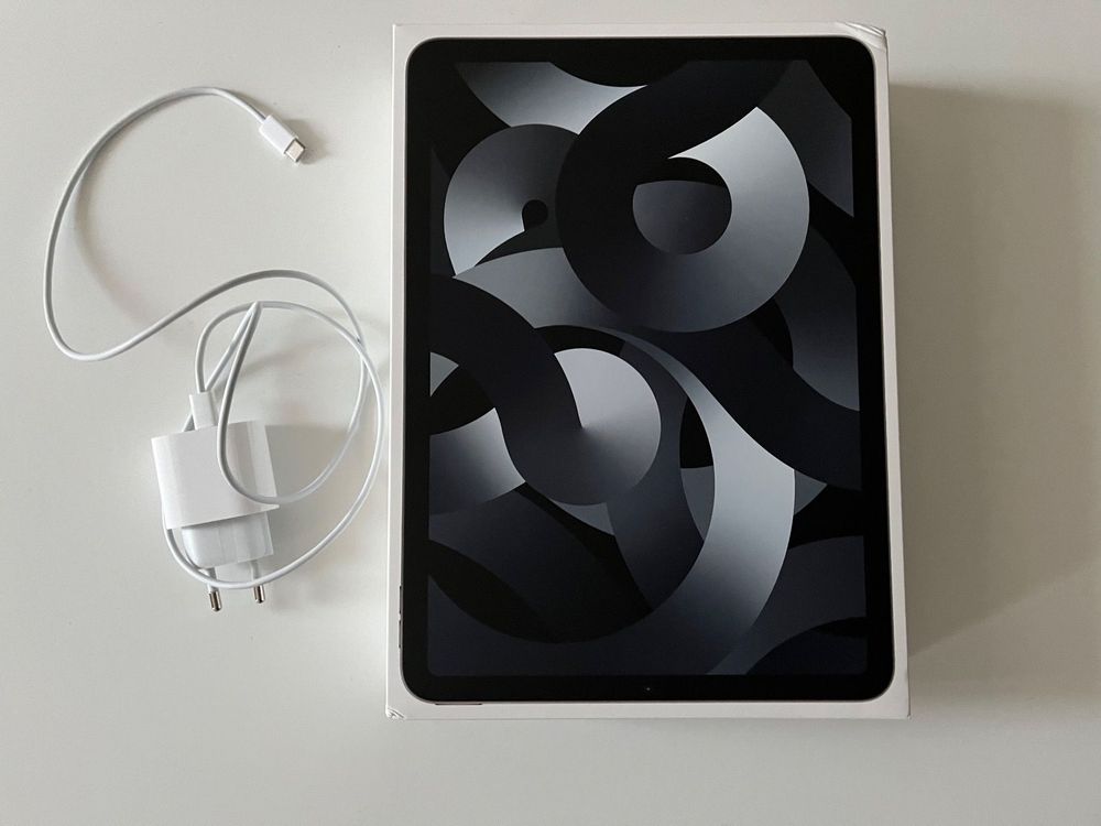 Apple iPad Air Wi-Fi 2022 64 GB, Space Gray mit Zubehör | Kaufen auf ...