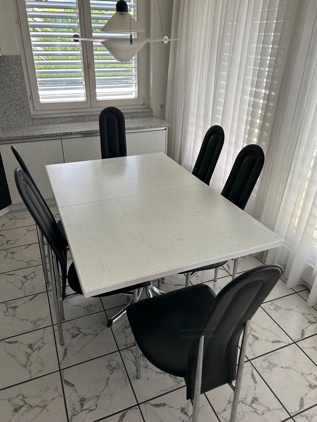 Tables: Tisch & Stühle – D'occasion à Schwyz par lookatit