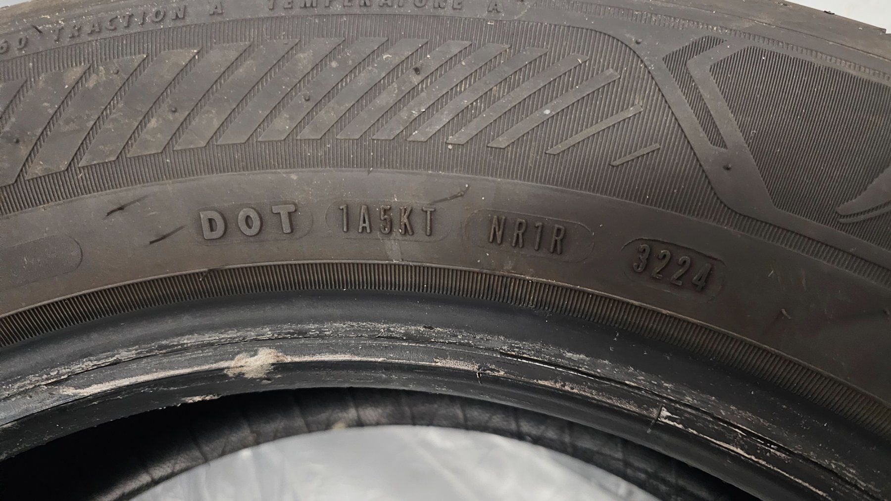 Goodyear Pneumatici & Ruote complete: 4 x Goodyear EfficientGrip 2 SUV 215/60 R17 96H – Nuovo (secondo la descrizione) da Küssnacht am Rigi venduto da delanyc 3