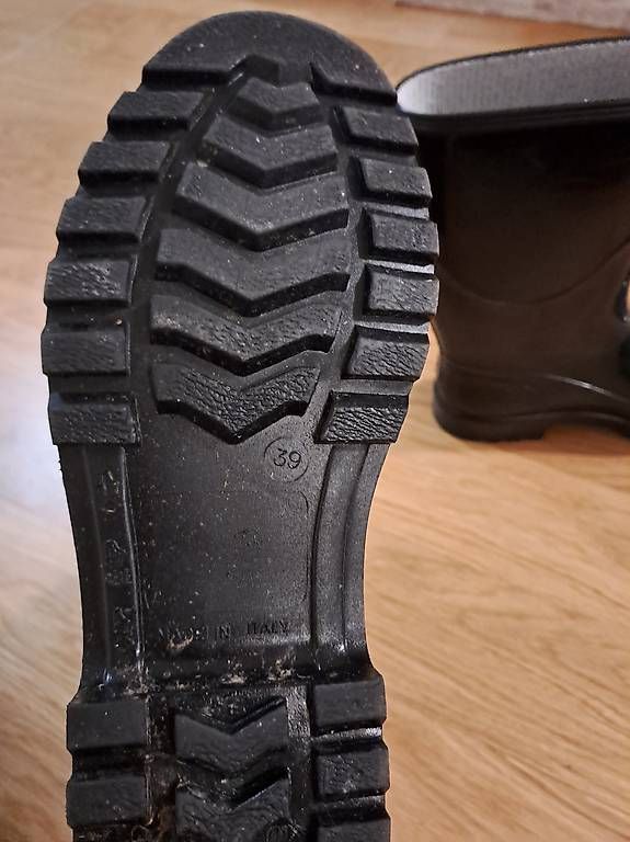 Damenschuhe: Damen Regenschuhe 39 – Gebraucht aus Zürich von Simonikus 2