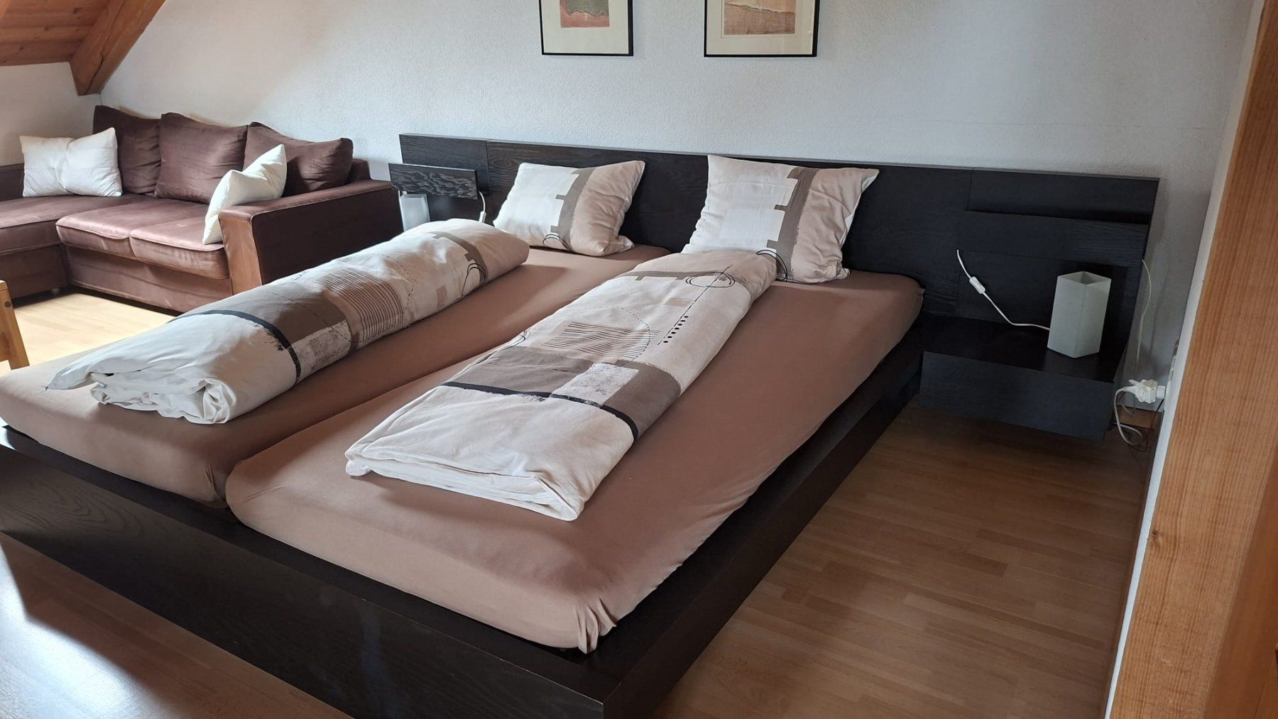 Ikea Letti: Bett MALM 180x200 inkl. Nachttisch- Element – Usato da Bargen BE venduto da AladinPeter