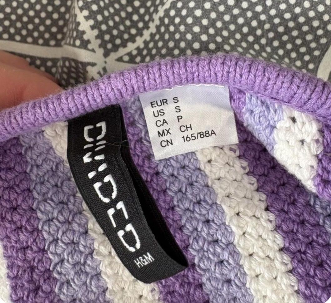 H&M Tops: top crochet blanc et violet  – D'occasion à Ardon par loanneroch 1