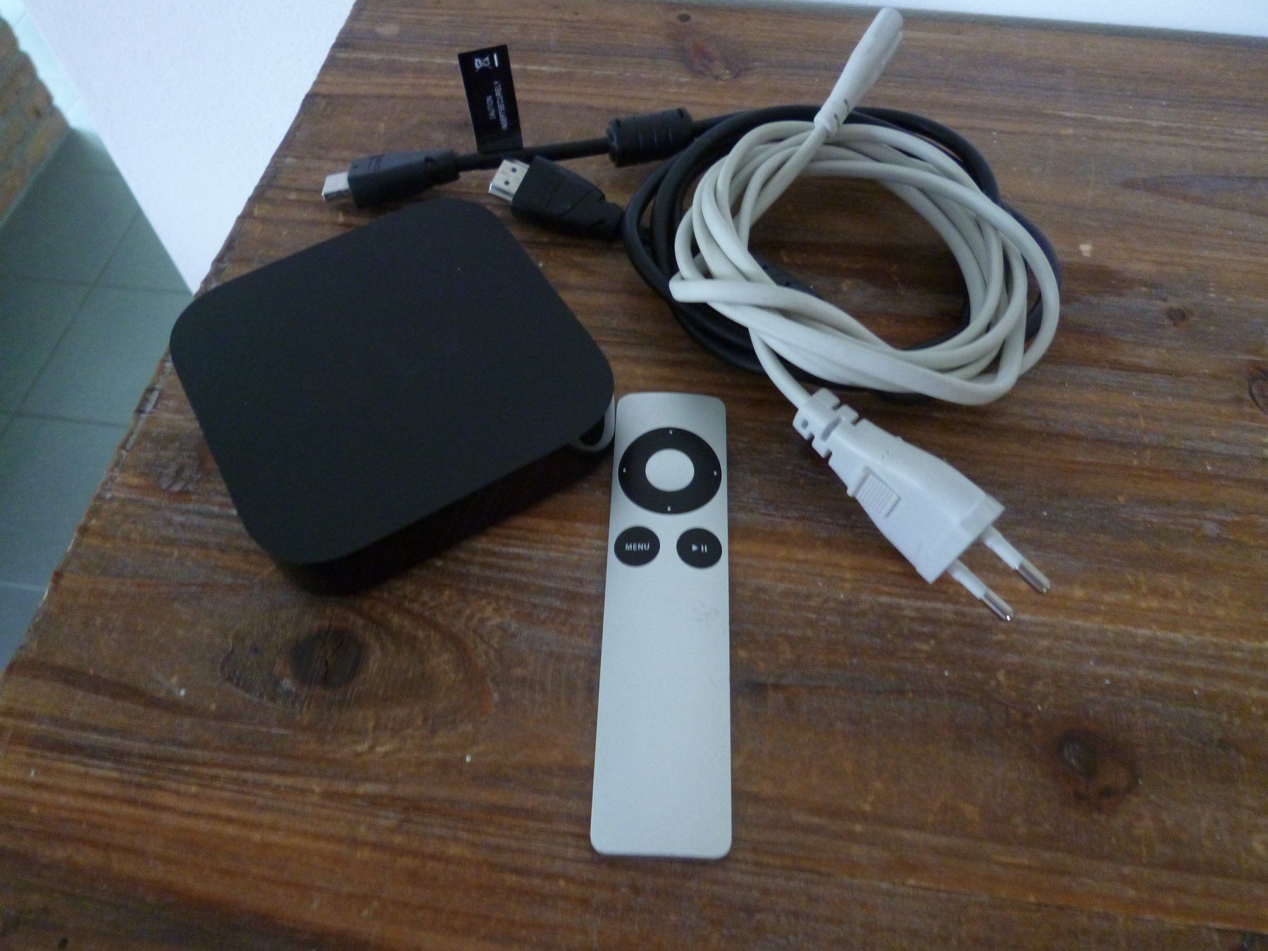 Apple Lettore multimediale & Streamer: Apple Box TV  Model A1469 – Usato da Dättlikon venduto da Mamakuga 8