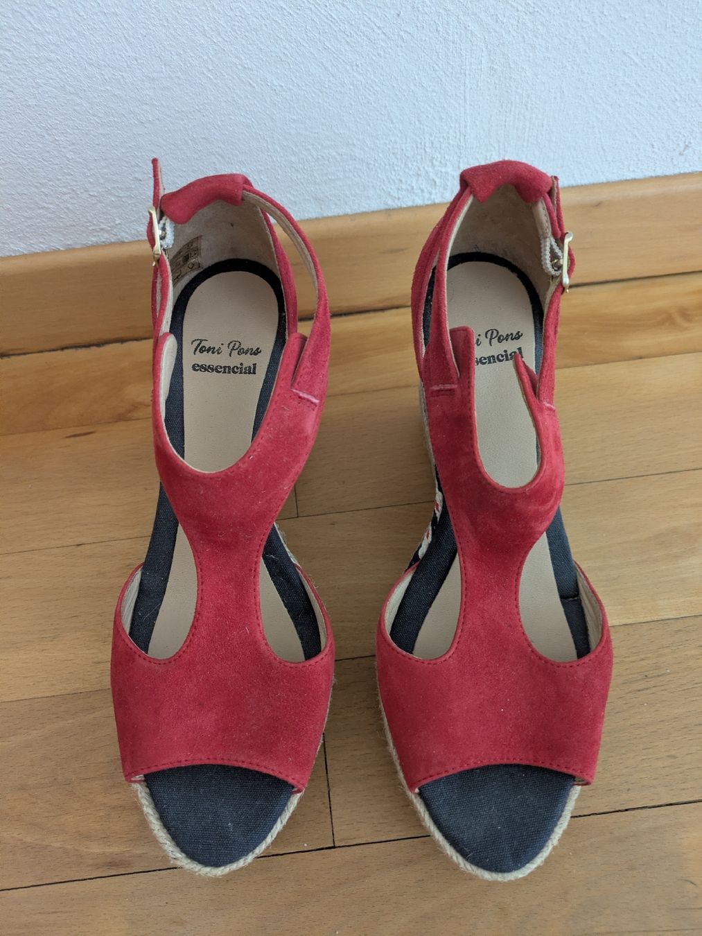 Damenschuhe: Keilsandale Toni Pons, Grösse 37 – Gebraucht aus Winterthur von tikal4 1