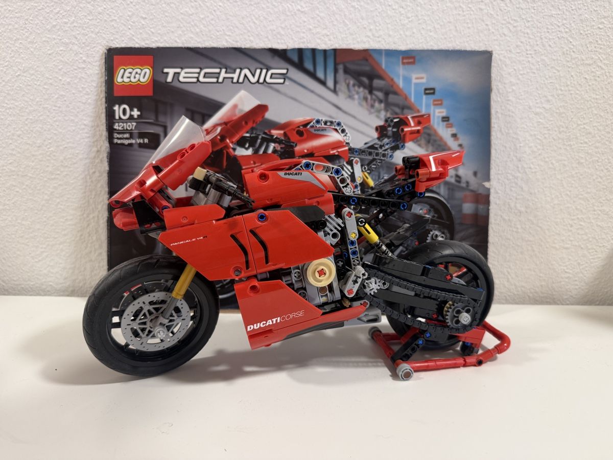 Technics Baukästen: Lego Technic Ducati Panigale V4 R 42107 Set – Gebraucht aus Eschlikon TG von Montykokino 5