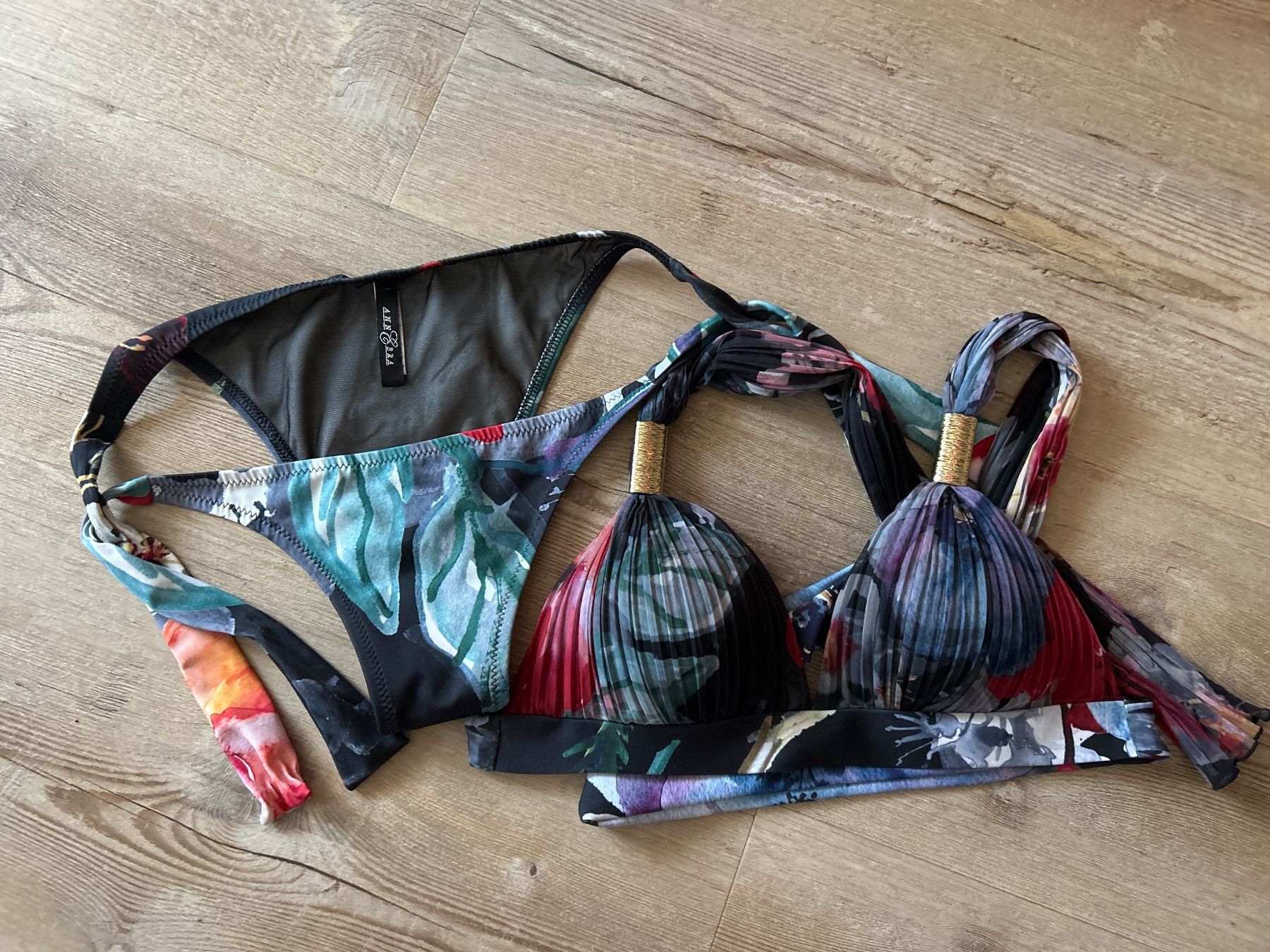 Costumi da bagno & Bikini: Bikini – Nuovo (secondo la descrizione) da Heiligkreuz (Mels) venduto da ale_x2d5