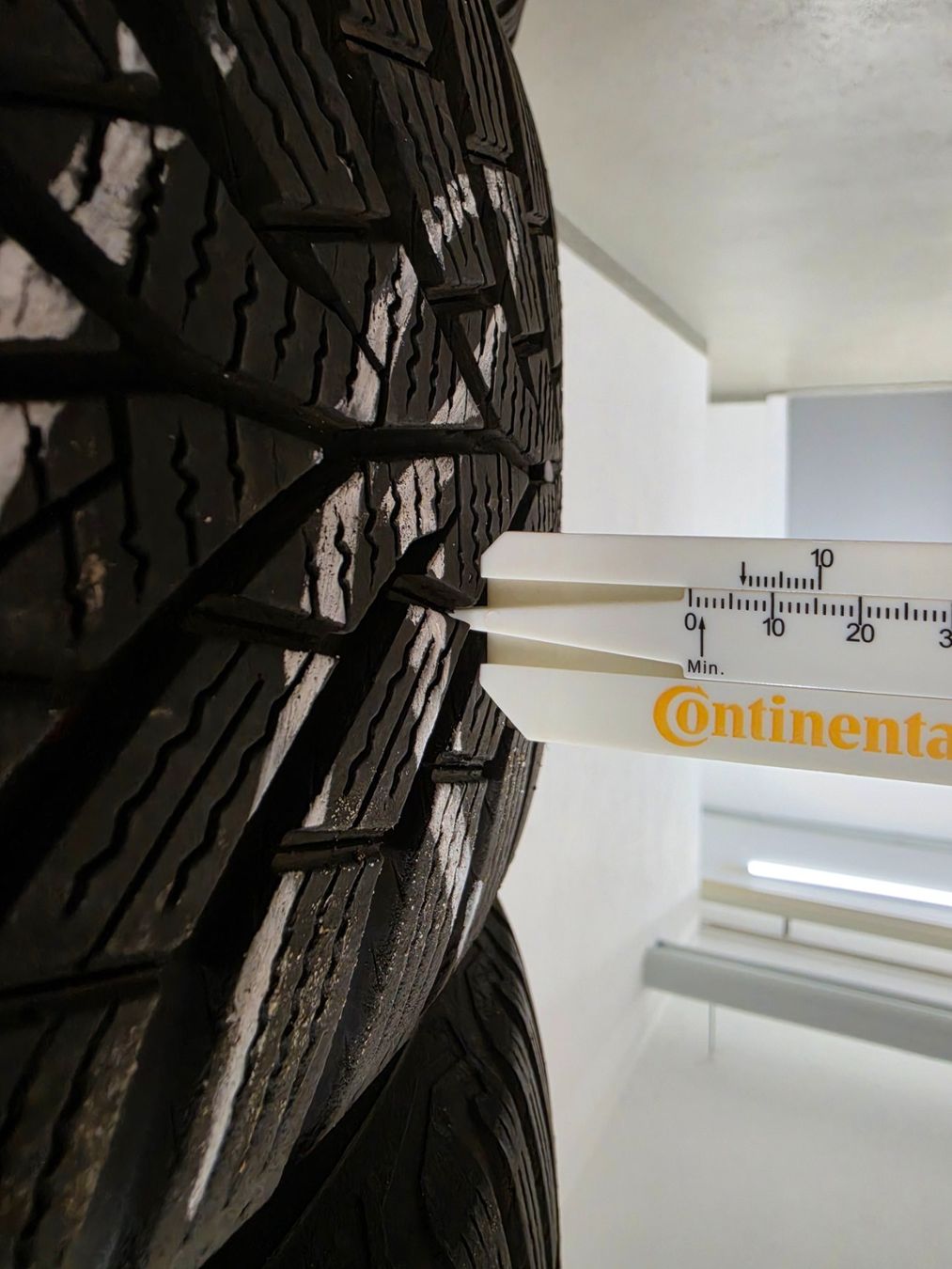 Continental Pneumatici & Ruote complete: Winterräder VW von Continental – Usato da Felben-Wellhausen venduto da REALLIFE20 6