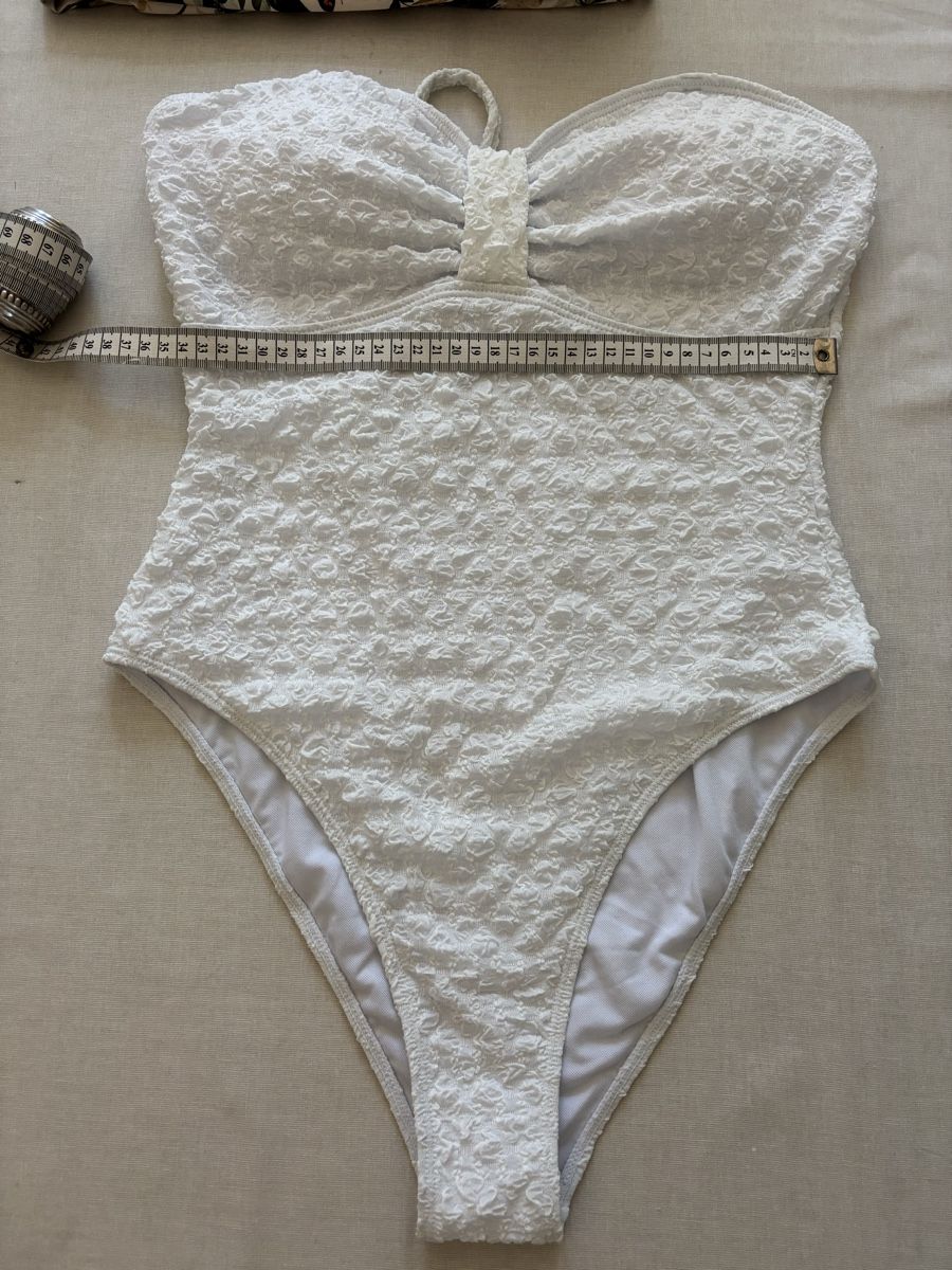 Badekleider & Bikinis: Weisser Badiezug/Badeanzug mit Struktur, variable Träger 38 – Neu und originalverpackt aus Bäretswil von Viechel 4