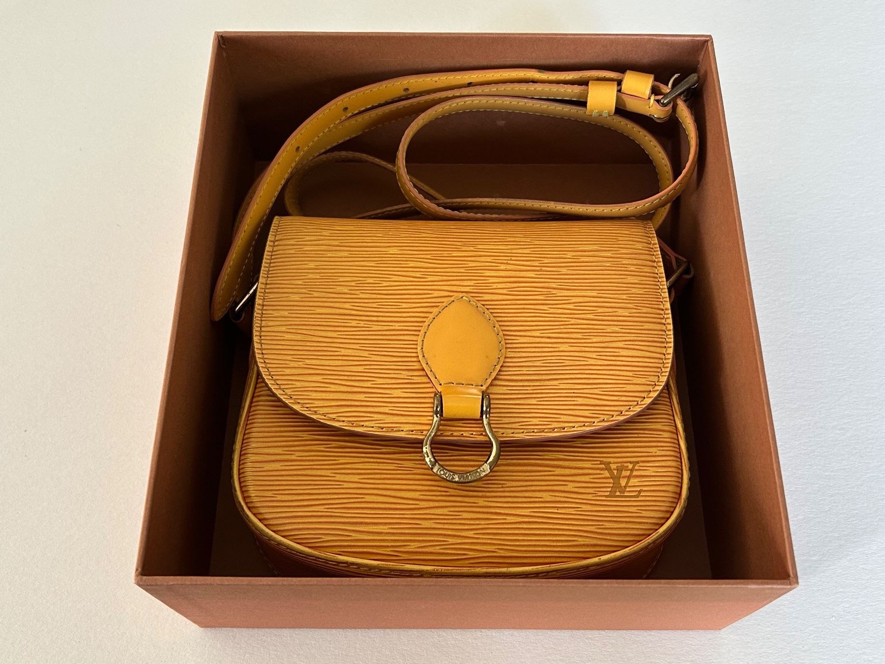 Louis Vuitton Borse da donna: Classic Louis Vuitton Umhängetasche – Nuovo (secondo la descrizione) da Hugelshofen venduto da seagull