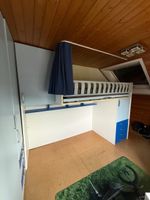 Hochbett und Schrank weiss/blau