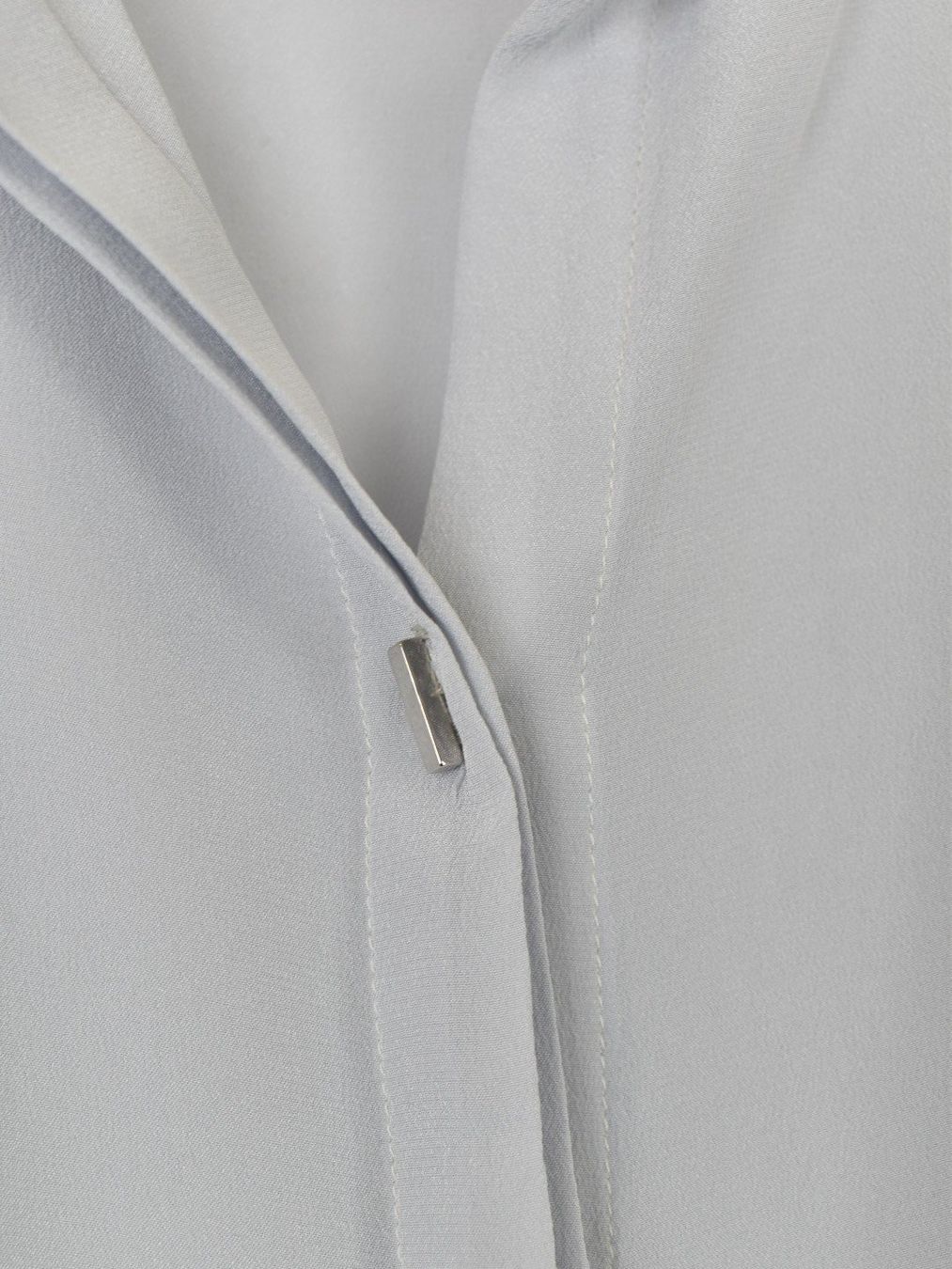 Blusen: Chalize Seidenbluse, Poncho Stil, hellblau, Gr.36, oversized – Gebraucht aus Nürensdorf von 2ND_STORY 7
