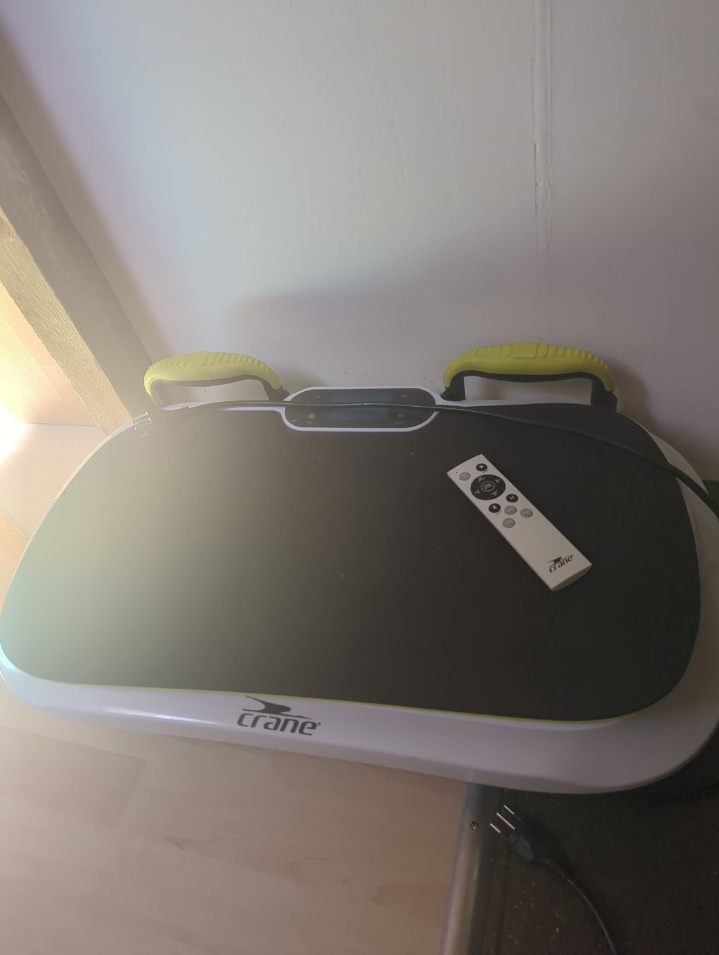 Hometrainer: Crane Vibration Plate Machine with Remote - Great Condition! – Usato da Uster venduto da moh_wmq9
