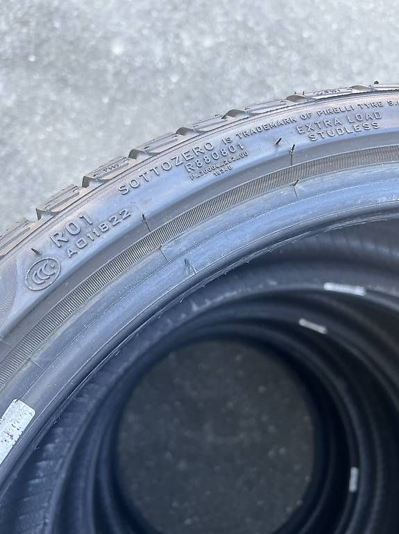 Sonstiges Schreiben & Zeichnen: 235/35/19 Pirelli Winterreifen  – Gebraucht aus Frasnacht von nobloff 6