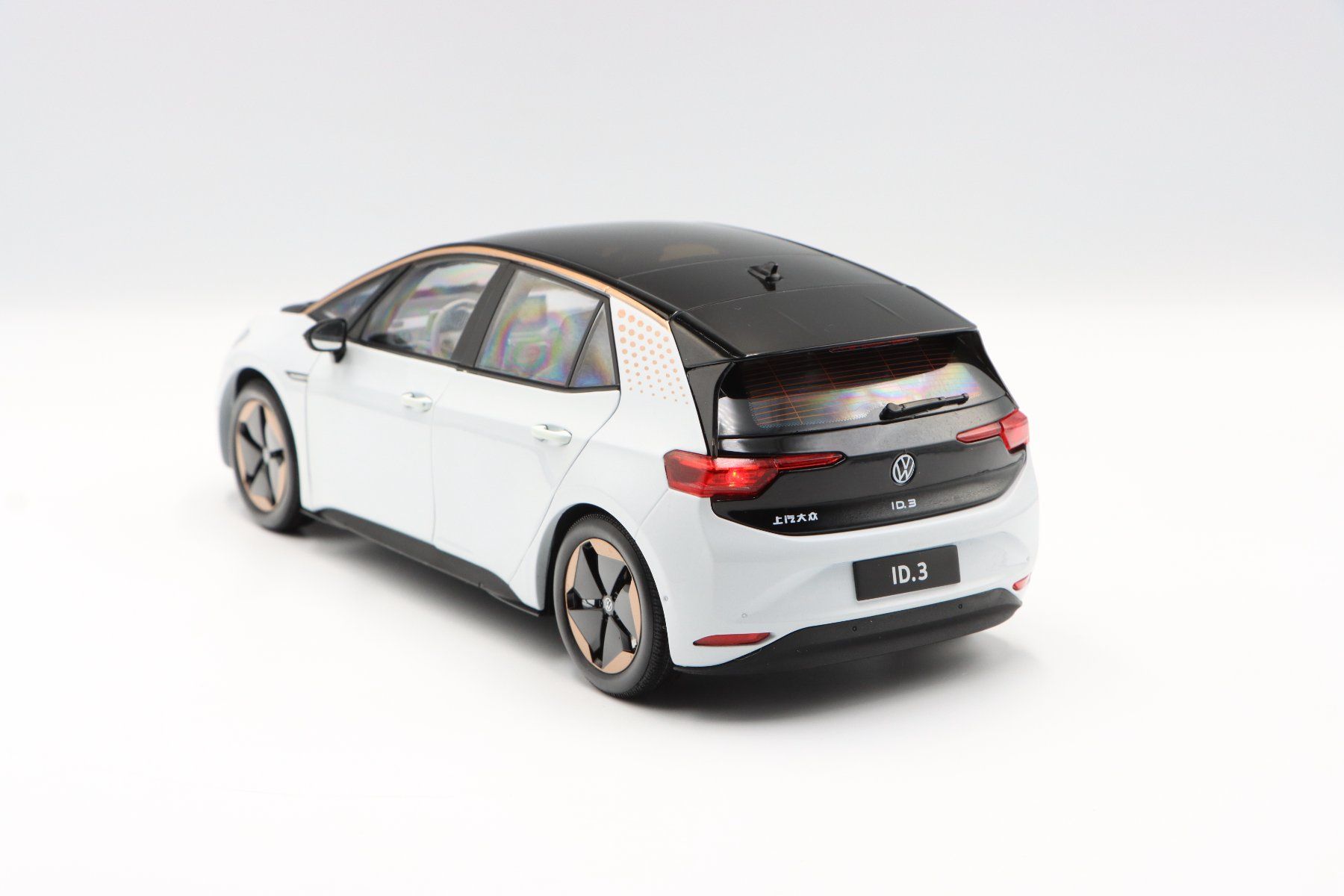 Volkswagen Modellautos: VW iD.3 2020 1:18 Paudi Model – Neu und originalverpackt aus Bühl b.Aarberg von modelldiecast 5