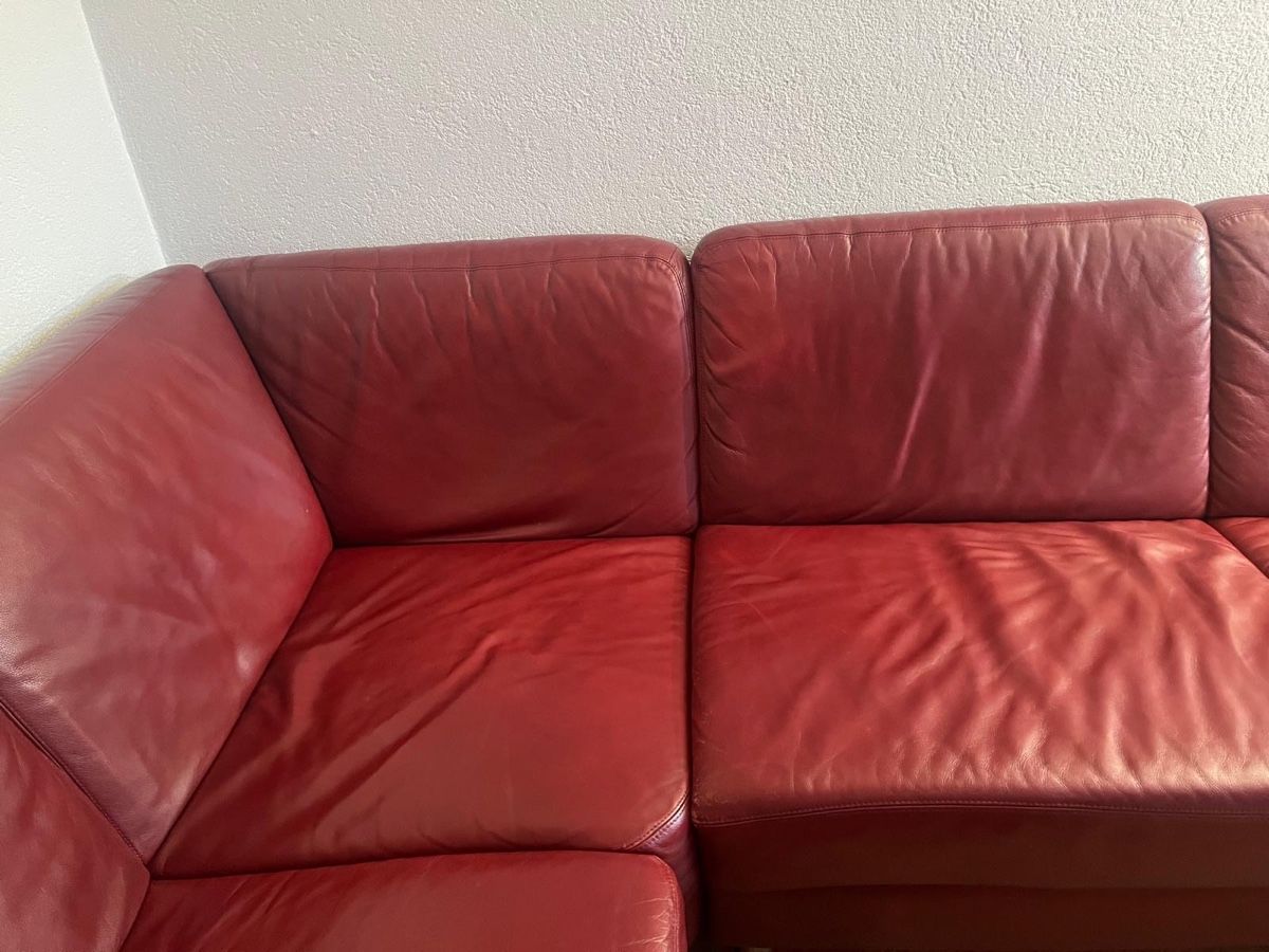 Divani: Echtleder Sofa Bordeux rot 3.15x2.65m – Usato da Basel venduto da yaw_t2cm 4