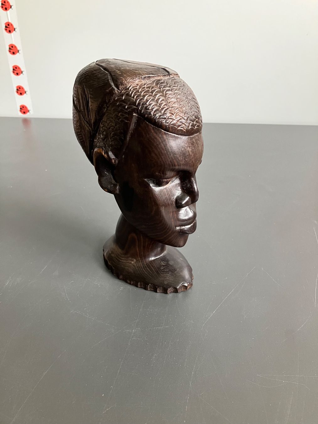 Statuette: Ebenholz Schnitzerei – Usato da Aarburg venduto da Wendepunkt_Fundgrube 1