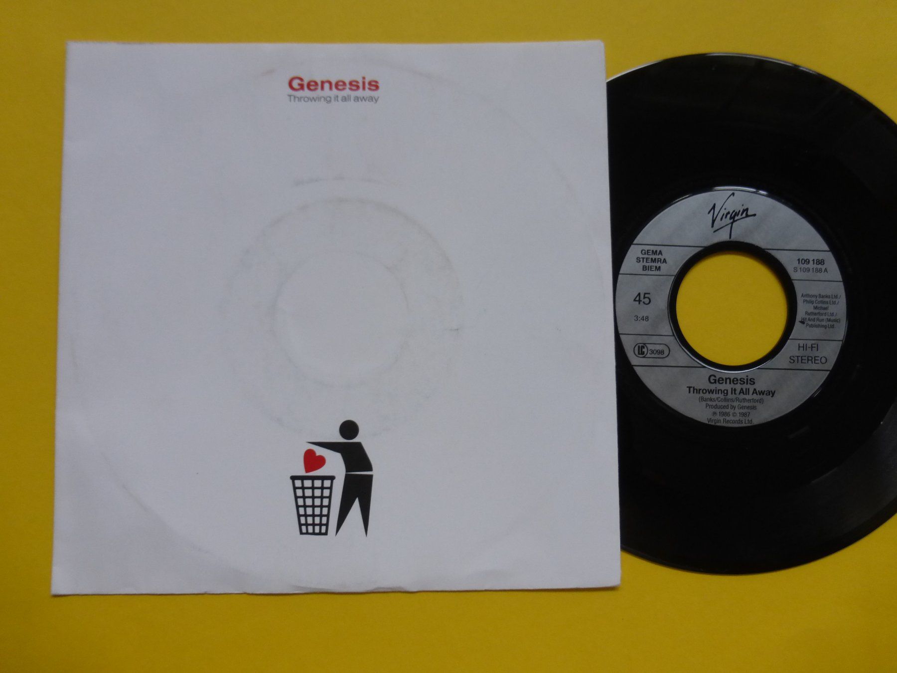 Dischi in vinile: Genesis – Throwing It All Away – Usato da Zürich venduto da Swiss57