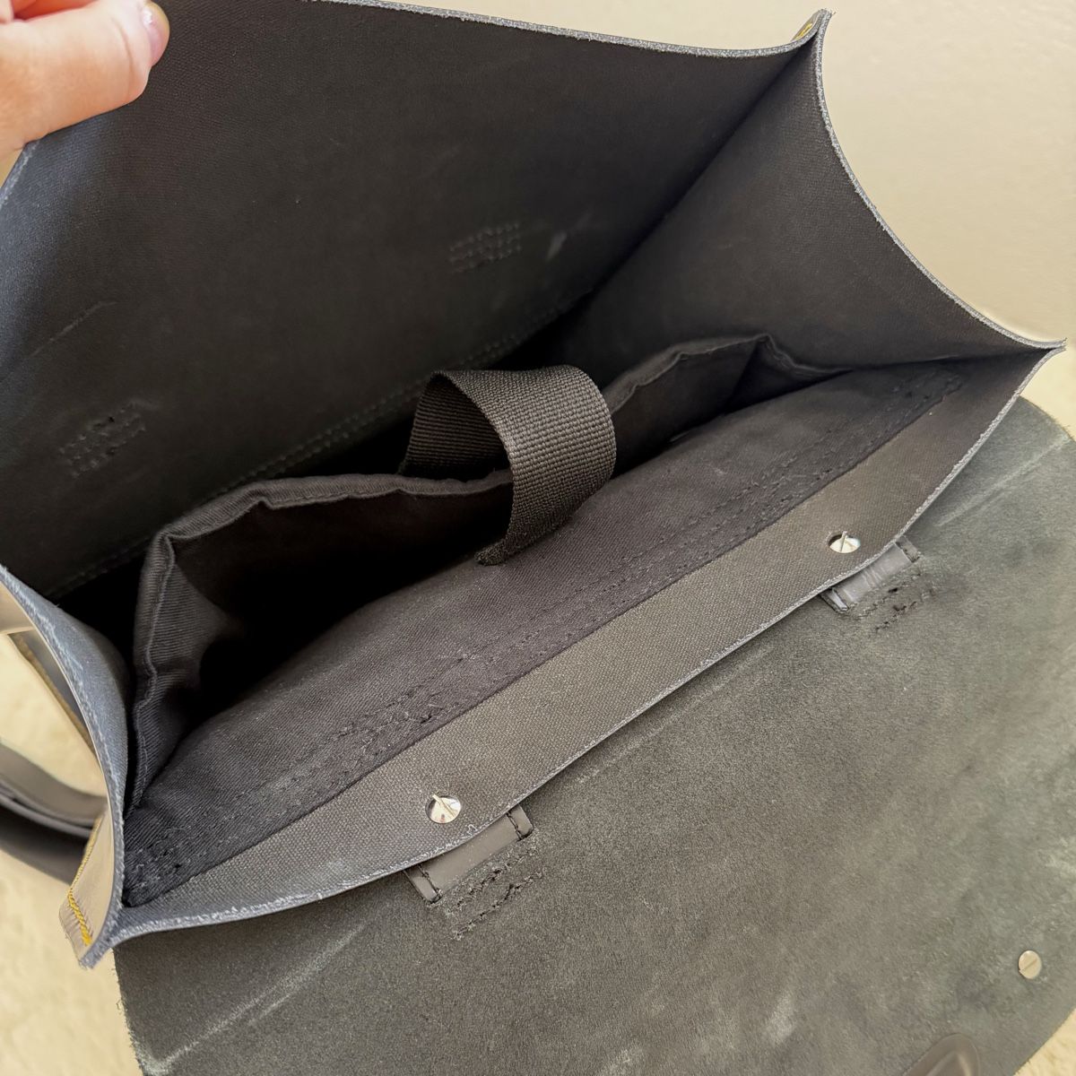 Dr. Martens Rucksäcke: Dr. Martens Kiev Laptop Rucksack  – Gebraucht aus Glis von lou.fr 6