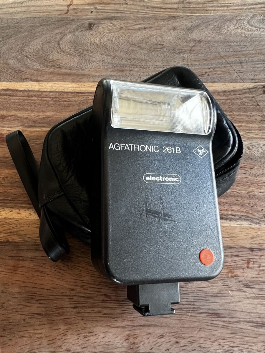 Agfa Flash: AGFA Agfatronic 261 B Blitz – Usato da Aefligen venduto da Oliclusive 1