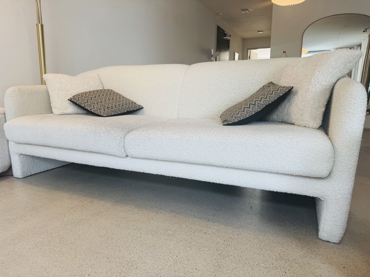 Maisons du monde Sofas: Maison du monde sofa, divano, couch bouclé – Gebraucht aus Zürich von mil_tg8p 3