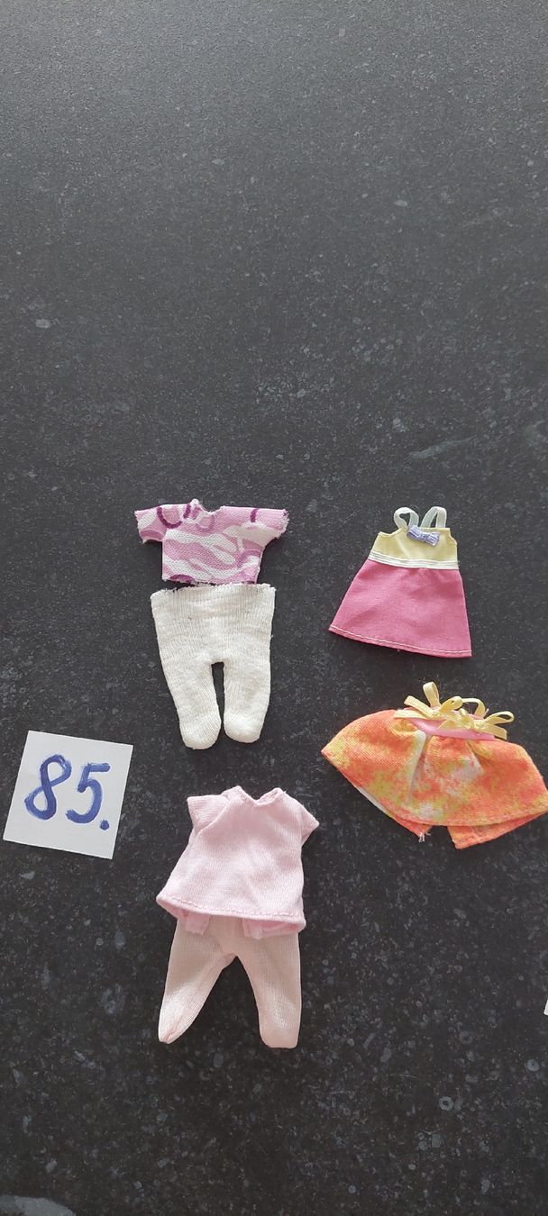 Bambole: Miniaturen Puppenkleidli  – Usato da Muri AG venduto da nindo1