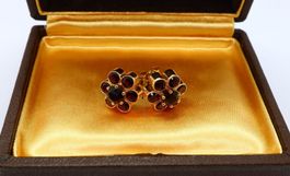 Ohrstecker in Gold mit Granaten