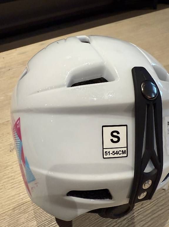 Caschi: Skihelm / Ski Helmet / Casque de Ski – Usato da Signy venduto da Bolide96 4