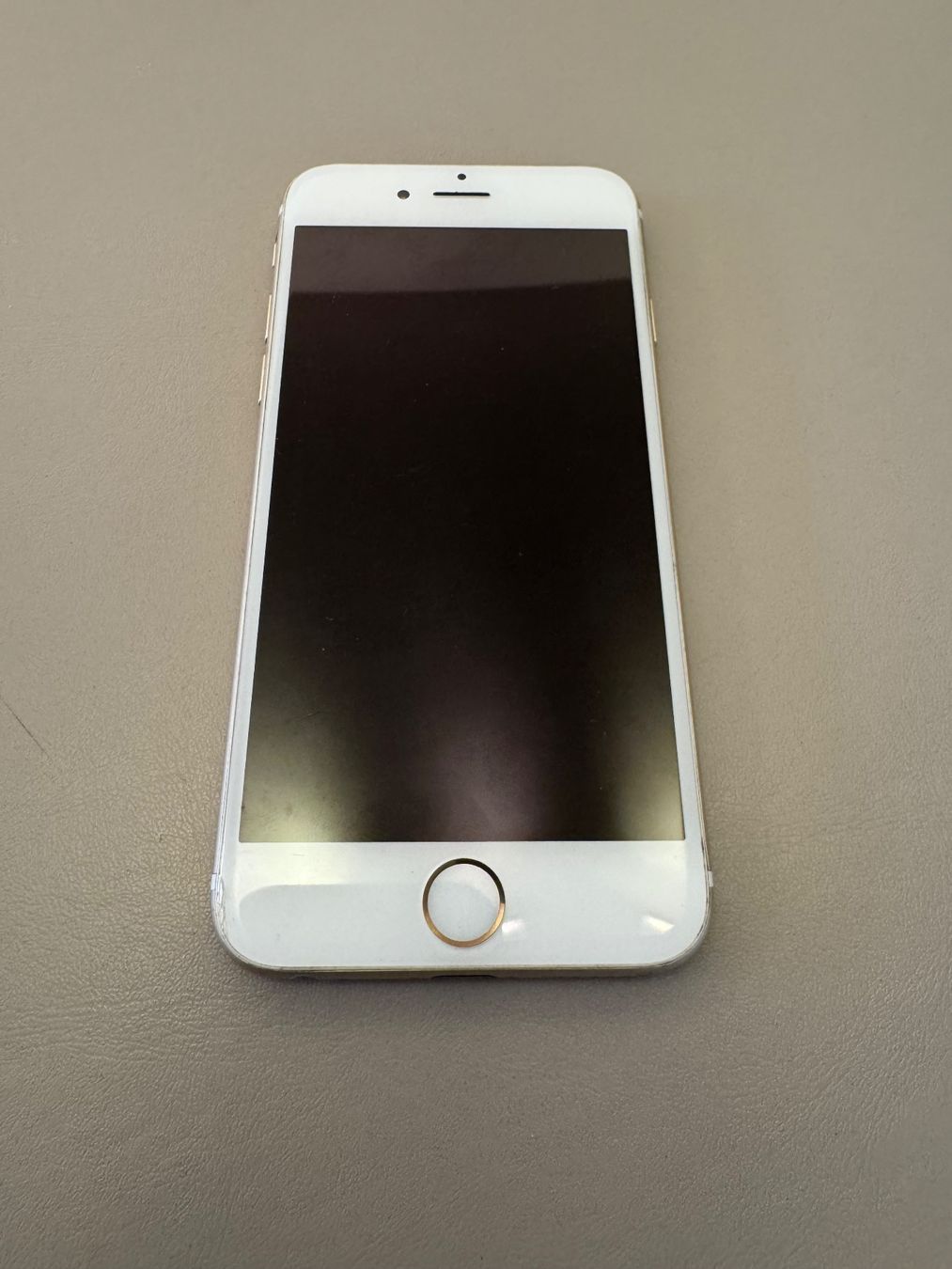 Apple Telefoni cellulari / Smartphones: iPhone 6 – Difettoso da Adliswil venduto da Busys