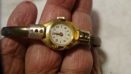 BULER SEHR  KLEINE UHR.HANDAUFZEUG .17J.4 STEIN.LÄÜFT.
