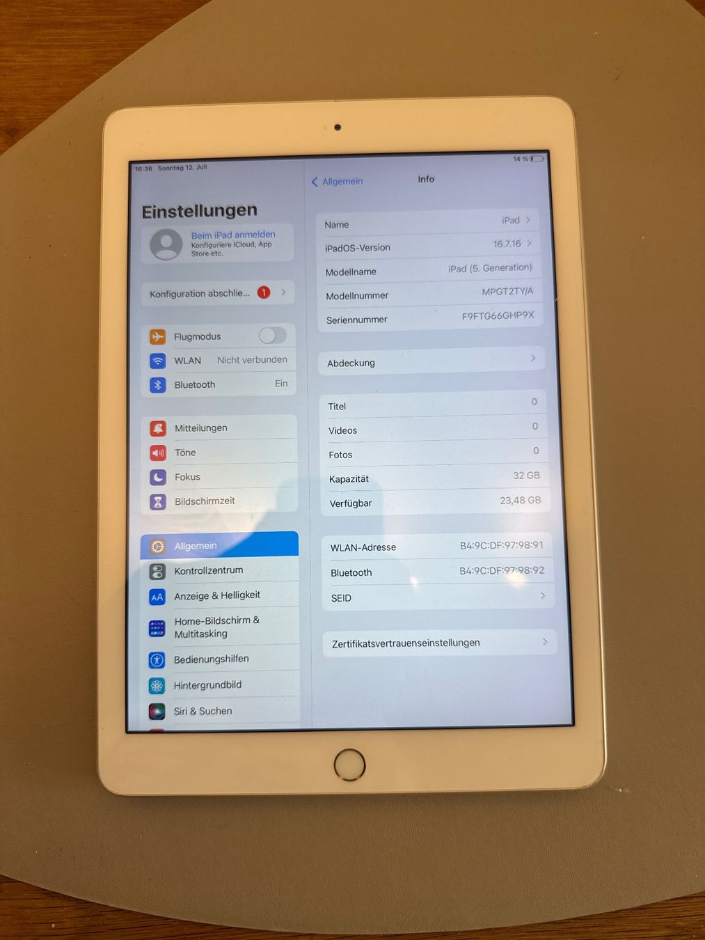 Apple Tablet PC: iPad 5 Generation 94% Akku Kapazität – Gebraucht aus Adliswil von Busys 1