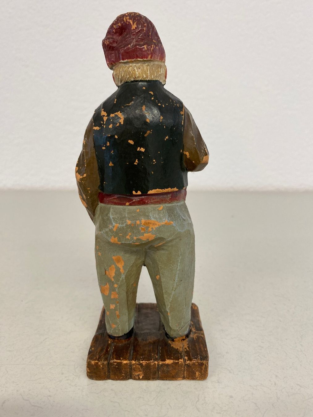 Statuette: Vintage handgeschnitzte Holzfigur, Älpler mit Backpfeife – Usato da Niederhelfenschwil venduto da Chleeblatt1938 1