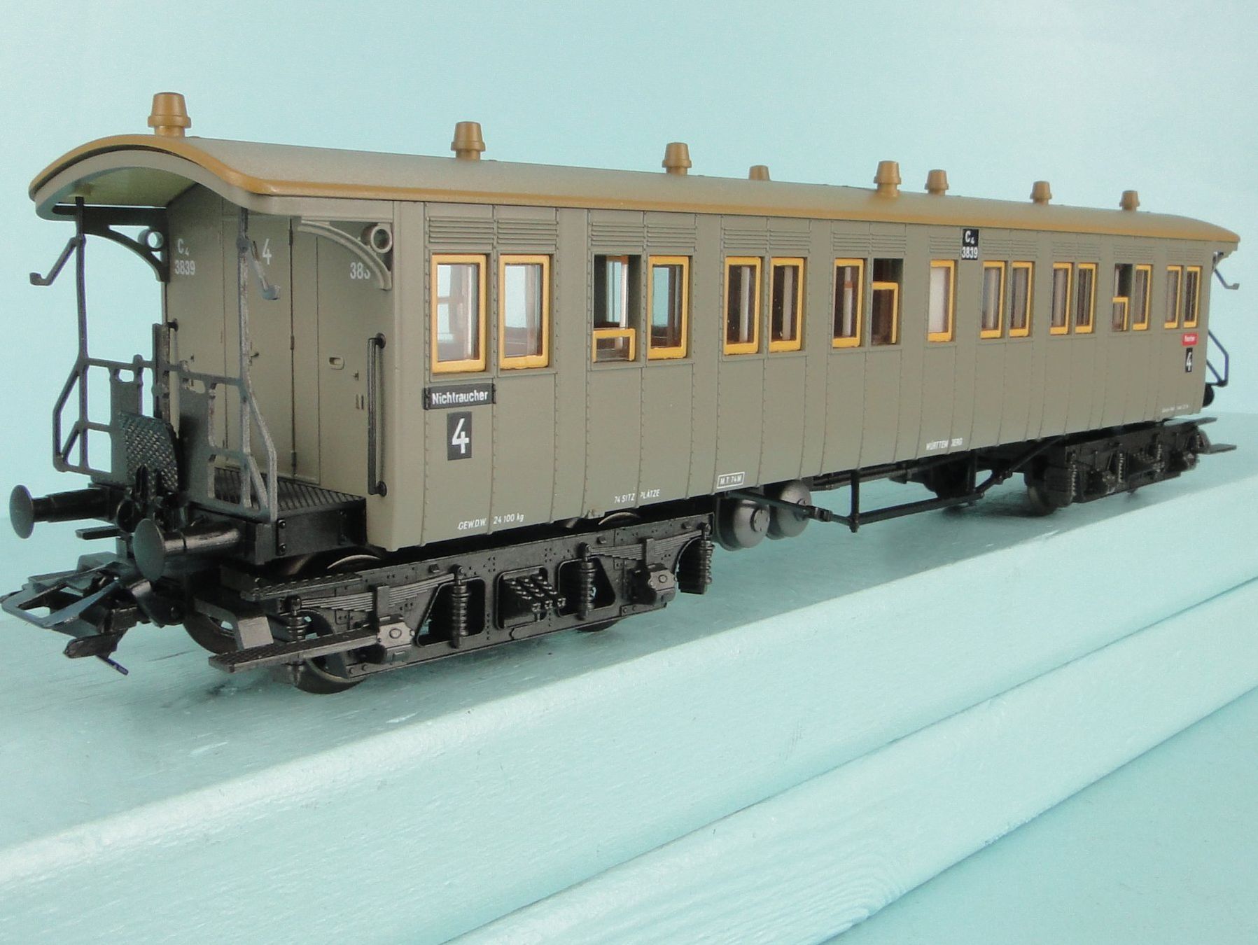 Märklin Modellini di ferrovie: Märklin 4214 Plattformwagen – Usato da Bülach venduto da cann11 5