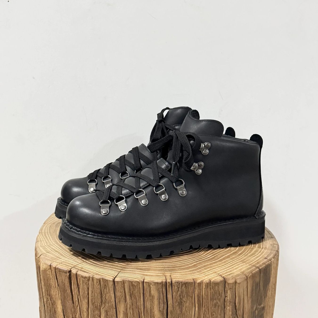 Scarpe da uomo: Mountain Hiking Boots / Wanderschuhe – Nuovo (secondo la descrizione) da Schlieren venduto da coolgearonly