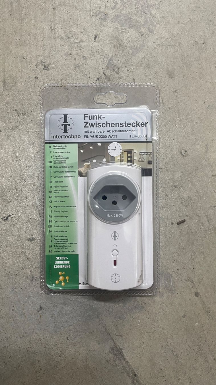 Intertechno Fiches d'alim.: Funkempfänger ITLR 3500 T, mit Abschaltautomatik – Neuf avec emballage d'origine à Basel par Balthazara