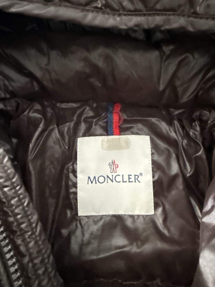 Moncler Giacche & Cappotti: Daunenjacke Moncler braun  – Usato da Stäfa venduto da Mondo 1