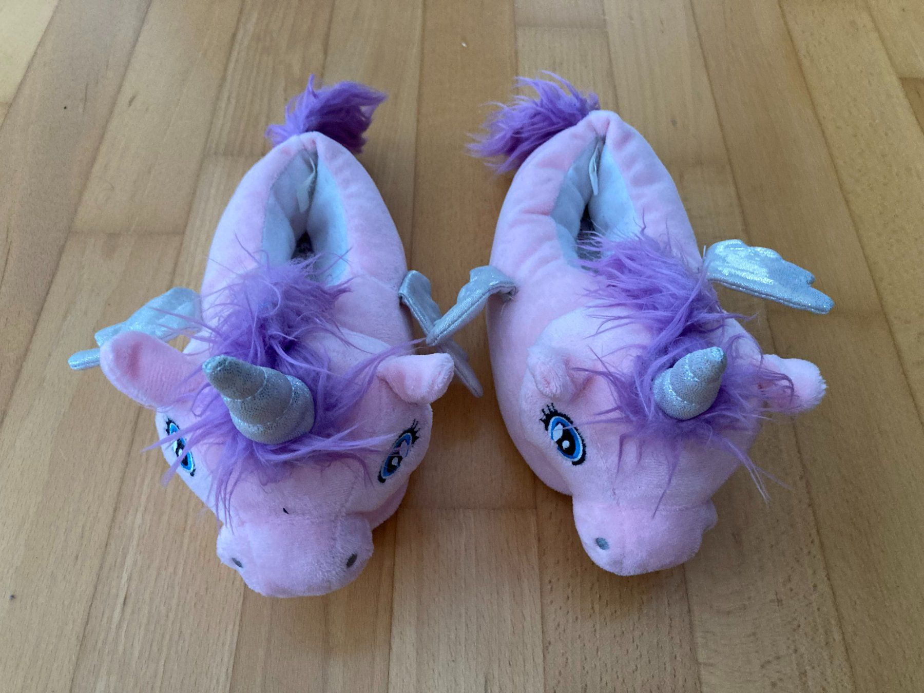 Dosenbach Chaussures filles: Kuschelige Einhorn-Finken – D'occasion à Muttenz par Juvenile33 1