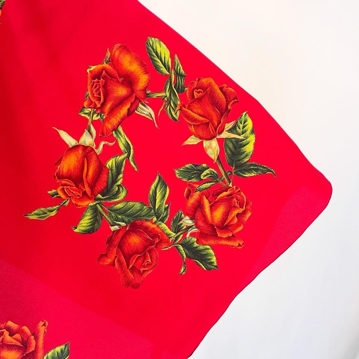 Fabric Frontline Foulard & Sciarpe: FABRIC FRONTLINE Silk Scarf – Usato da Emmen venduto da Nightingale_2022 2