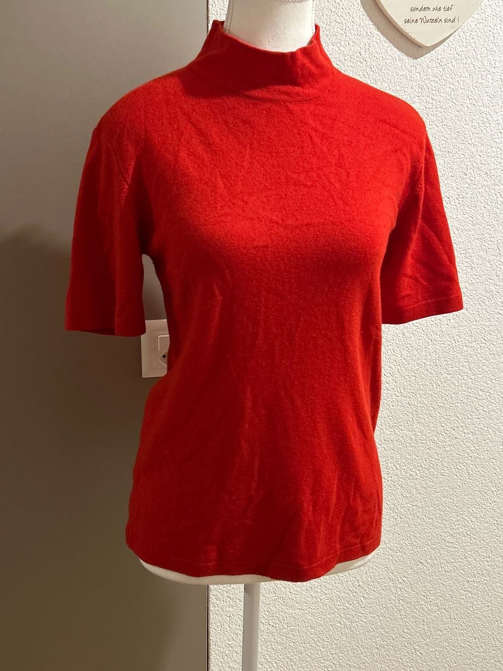 Pulls & Sweat-shirts: Kurzarm Pullover rot Schurwolle/Kaschmir/Seide Gr. 34 – D'occasion à Brunnen par Nala2929 1