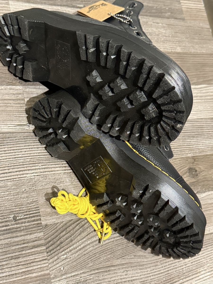 Dr. Martens Chaussures femmes: Bottes à lacets 'Sinclair' Dr. Martens – Neuf (Voir description) à Monthey par Joseph-29 6