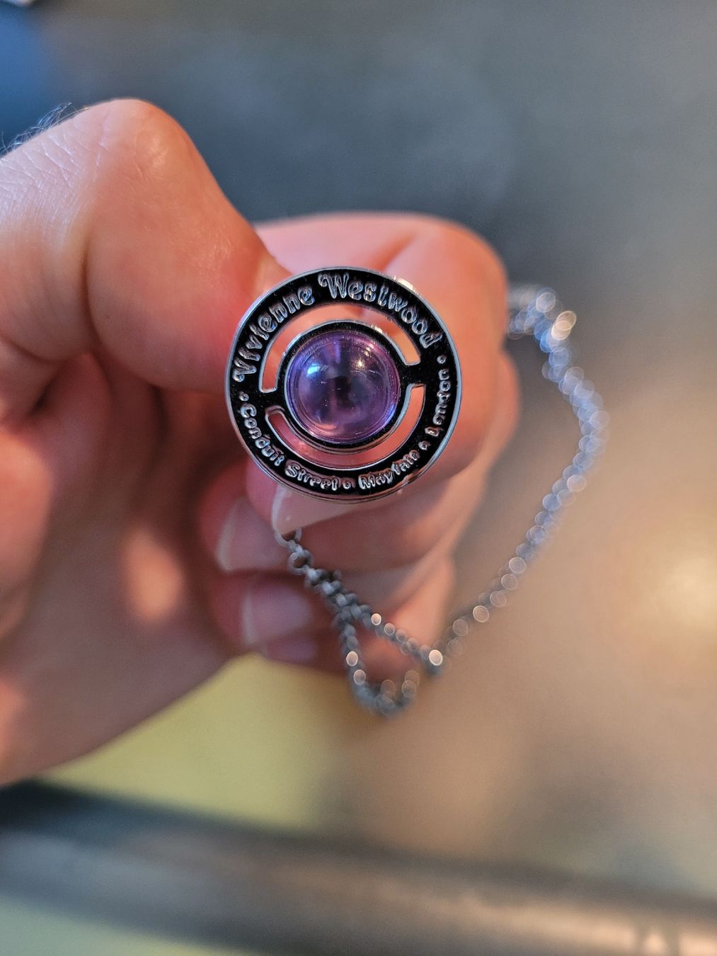 Catenine: VIVIENNE WESTWOOD ORB NECKLACE – Nuovo (secondo la descrizione) da Zürich venduto da mer_6tqg 4
