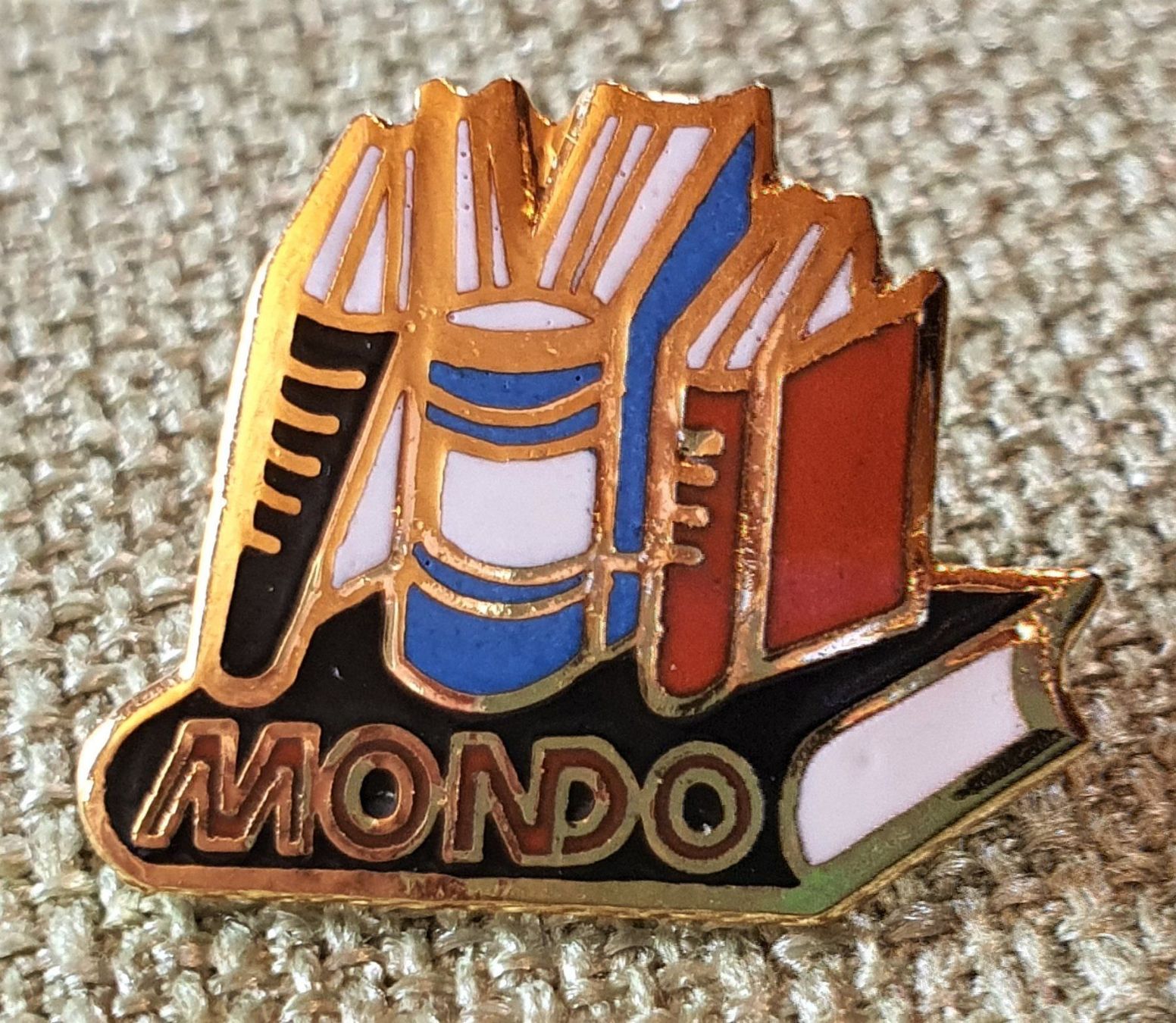 Libri: E783 - Pin Mondo - Bücher – Usato da Reinach BL venduto da Boston-Verkauf