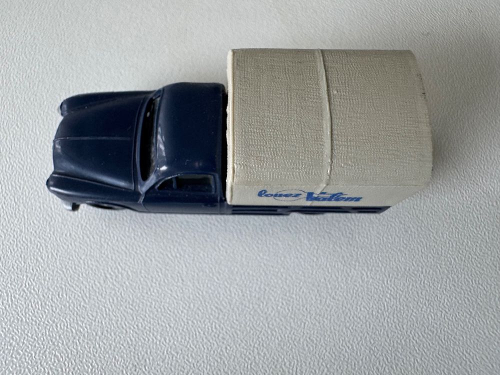 Praliné Peugeot 403, Louez Valem, blau 187 (W959) (Gebraucht) in