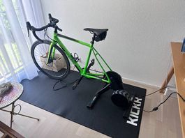 Wahoo KICKR CORE 2 ZWIFT Cog/Click & Wahoo Trainingsmatte