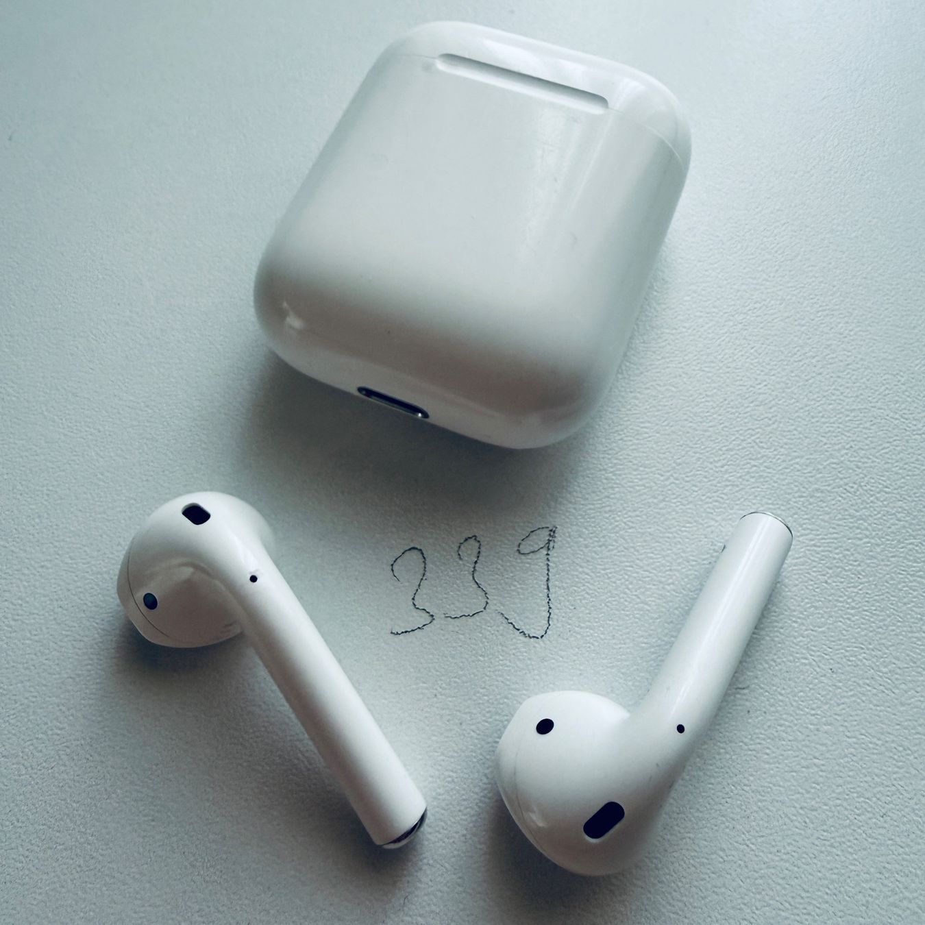 Apple Kopfhörer: Original Apple AirPods 2 Gen. Wireless Kopfhörer & Case – Gebraucht aus Basel von MY.AIRPODS.SHOP 4
