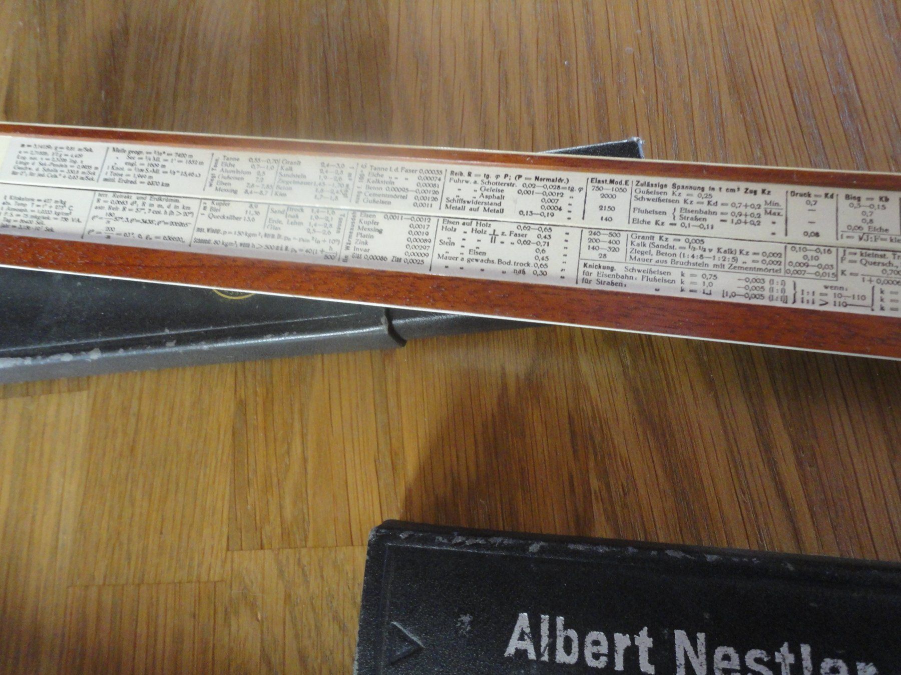 Calculatrices: Zwei Rechenschieber Holz mit Etui – D'occasion à Gelterkinden par Gimbo2 6