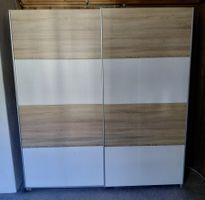 Schiebetürenschrank