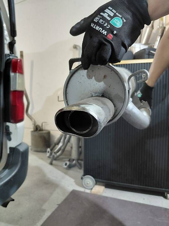 Sistemi di scarico: Fiat Ritmo Auspuff zu verkaufen  – Usato da Zihlschlacht venduto da rad_vvm9 1